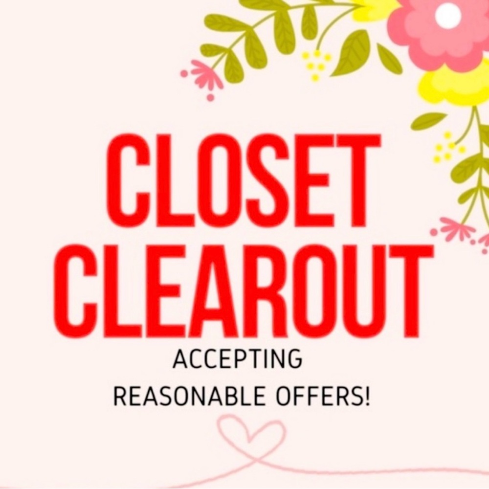 Bundle & save! Most listings going to consignment shops tomorrow! Don’t wait!!!